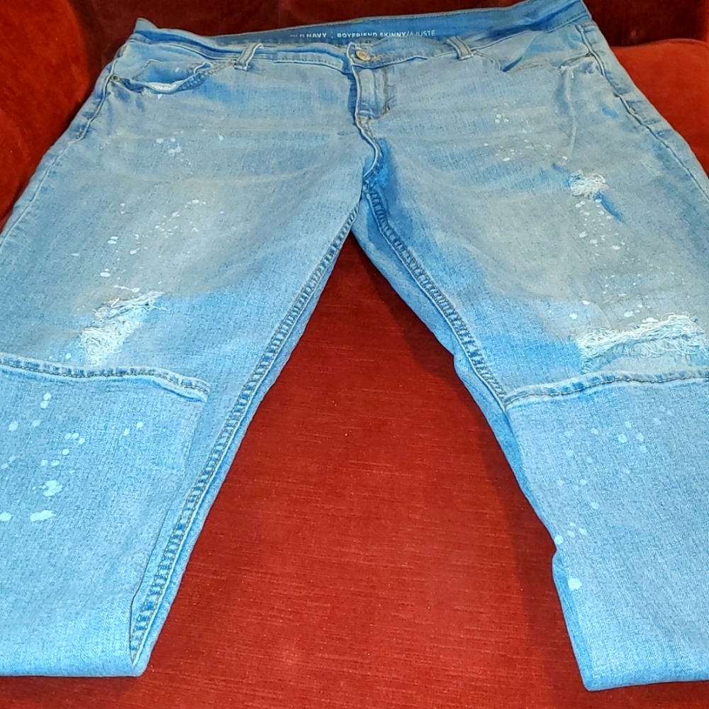 Old Navy boyfriend jeans Distressed & dot design